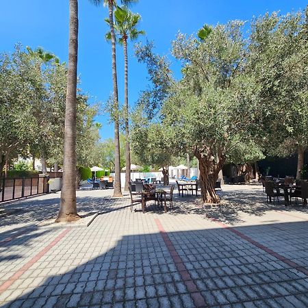 Park Palace Hotel Kyrenia  Exterior foto