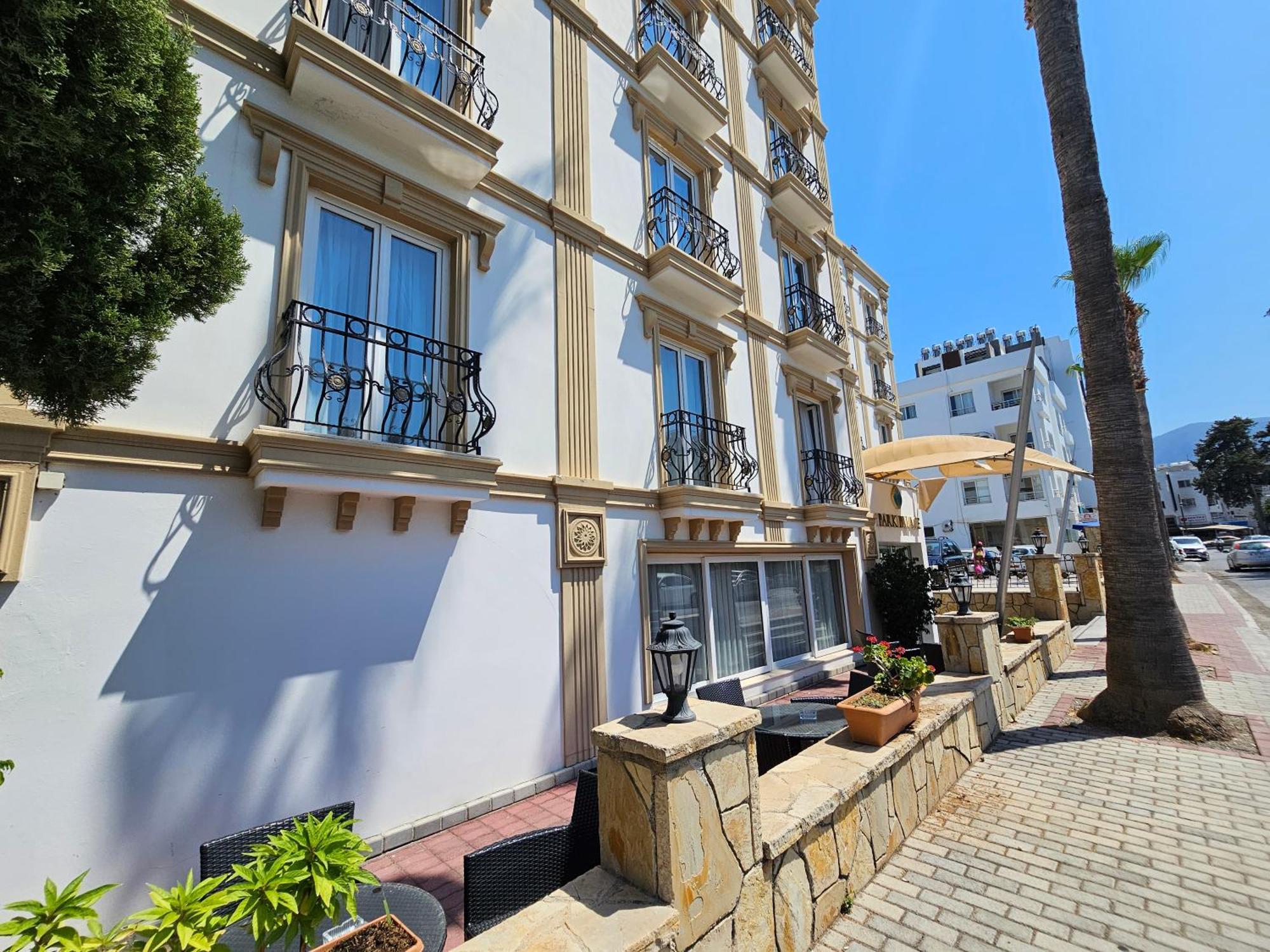 Park Palace Hotel Kyrenia  Exterior foto